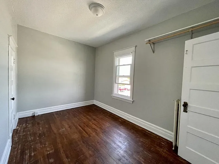 601 Belknap St — Photo 4