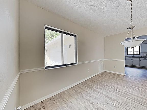2nd image of 1520 Leone Ln