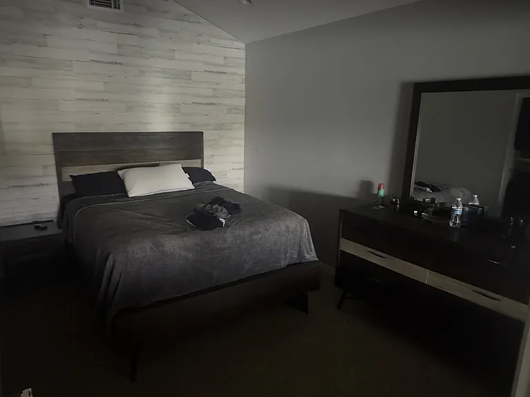 Bedroom / office upstairs