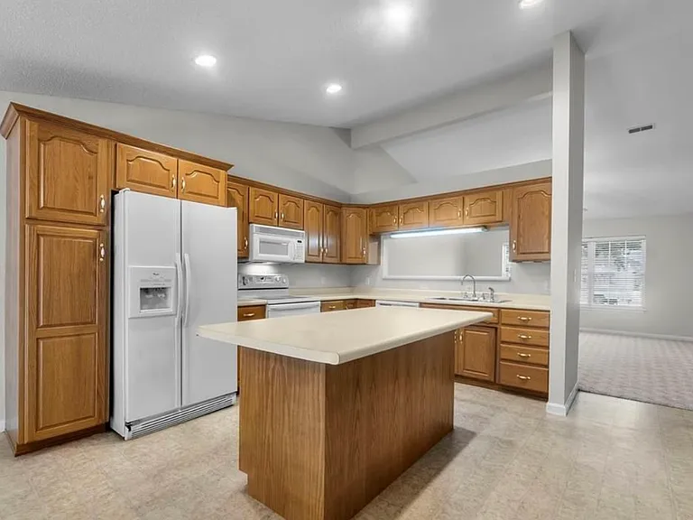 846 & 848 Aaron Dr #848 — Photo 4