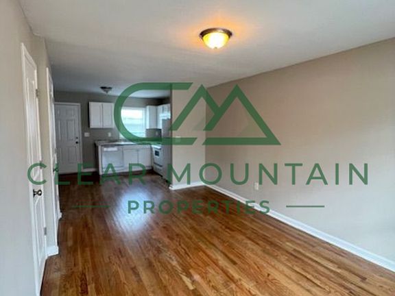 4th image of 411 Hagood St #B