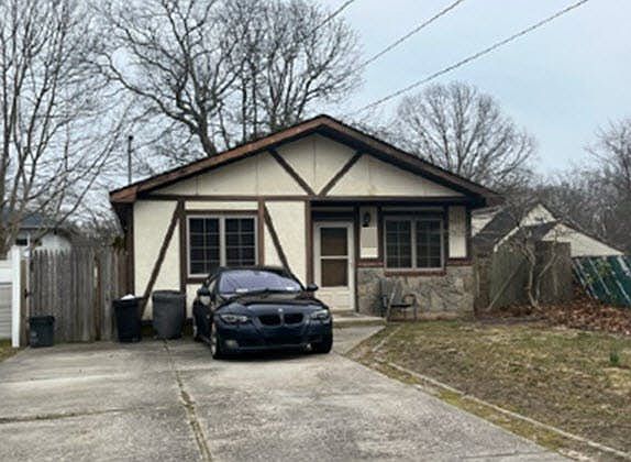 1st image of 5 Seaford Ave