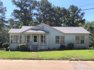 137 Plant Ave, Elba, AL 36323