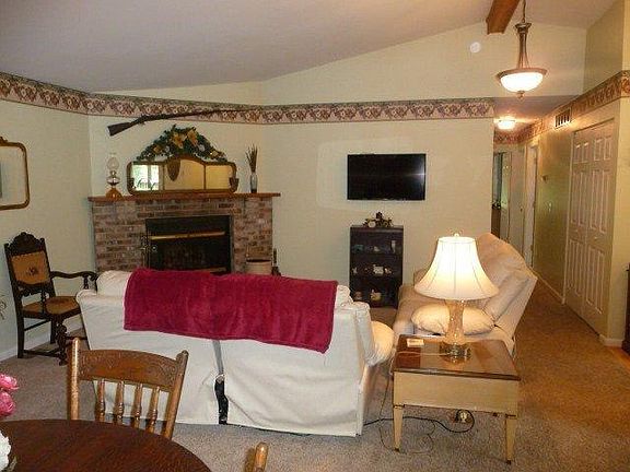 3rd image of 11312 Melissa Ct