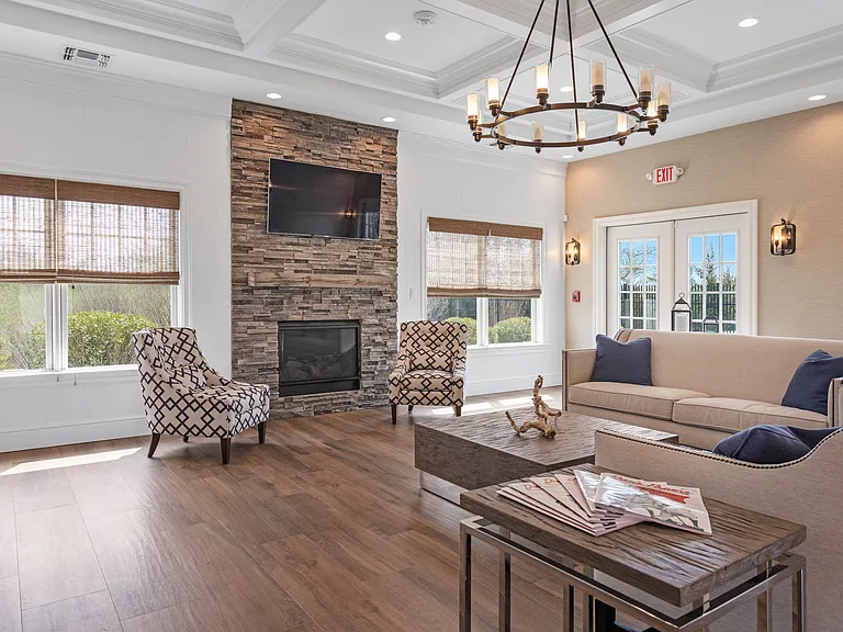 1 Village Green Dr — Photo 22