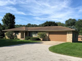 4898 Shepper Rd, Stockbridge, MI 49285