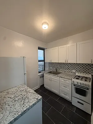 Kitchen, photo 1