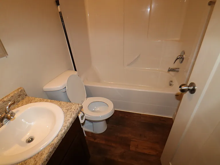 209 N 680 E — Photo 14