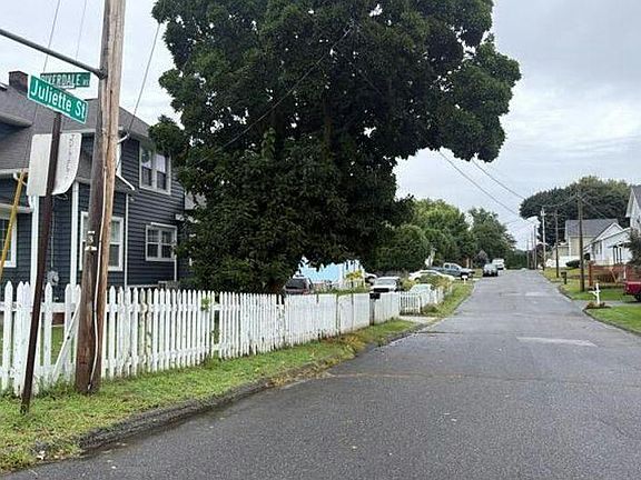 4th image of 44 Juliette St
