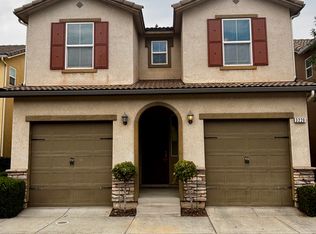 3220 W Reflections Dr, Fresno, CA 93711