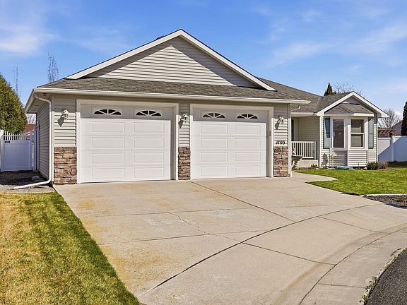 2nd image of 1703 E Grassland Ct