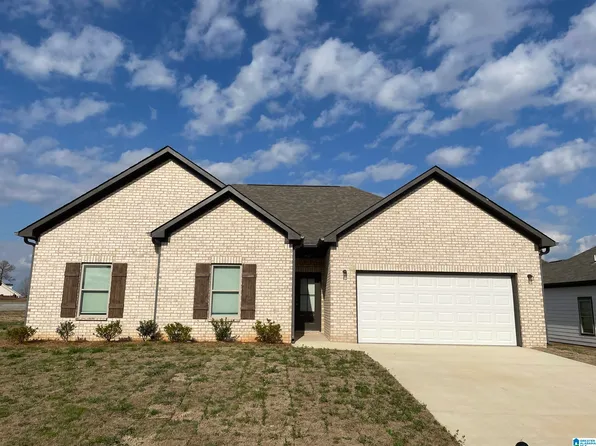 15 Avalon Way, Clanton, AL 35045