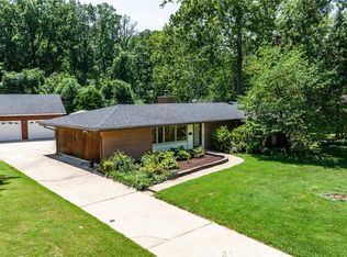 8 Hill Dr N, Saint Louis, MO