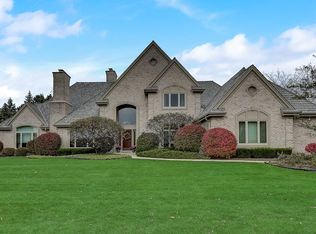 10610 N Wood Crest Ct, Mequon, WI 53092