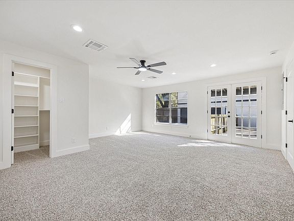 4th image of 14930 Spring Lake Dr