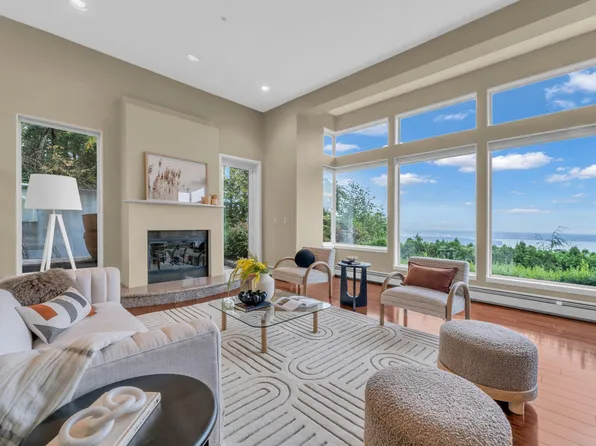 2617 Westhill Way, West Vancouver, BC V7S 3G9