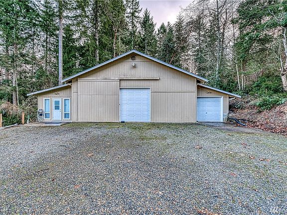 4th image of 1252 Nooksack St