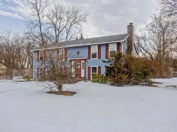 11 Claren Dr, Holyoke, MA 01040