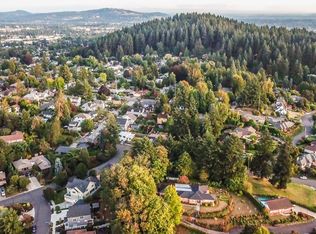 SE Ash Pl, Portland, OR