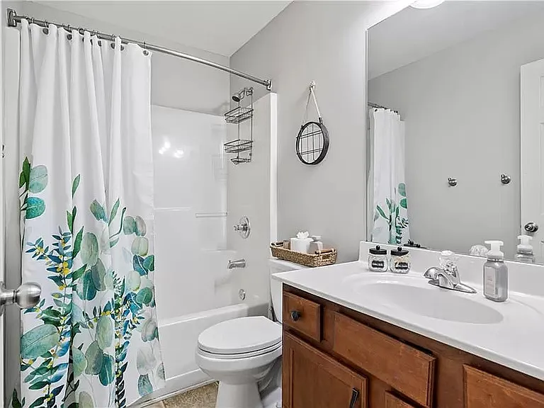 5825 Weddington Dr — Photo 28