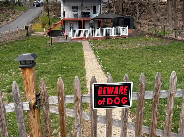 1425 N Rebecca Ave, Scranton, PA 18508