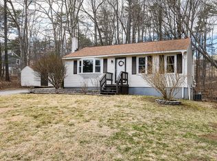 47 John St, Raymond, NH 03077