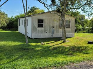 507 W Dallas Ave, Seadrift, TX 77983