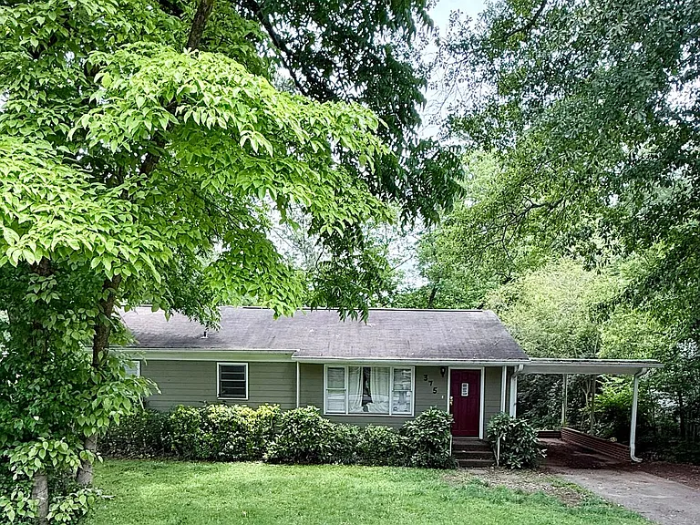 375 Talmadge Dr — Photo 1