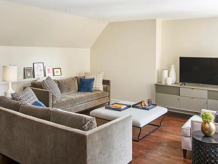 The Walton Residence — Photo 27