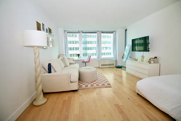 Rented by Highline Residential | media 3