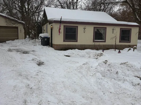 825 Spruce St, Winneconne, WI 54986