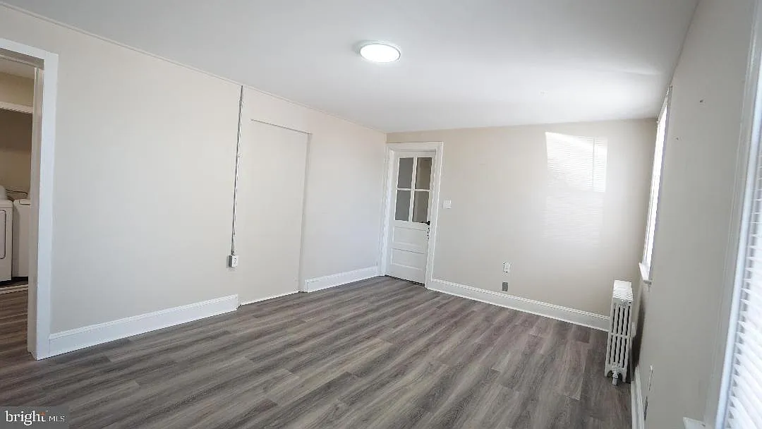 3 bed, 2.0 bath, 1028 sqft, $1,950 — Photo 3