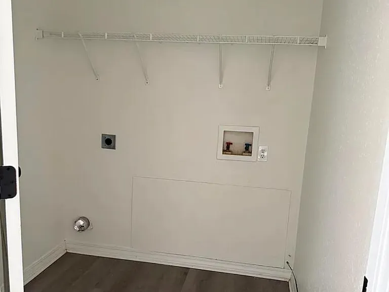 Unit Photo
