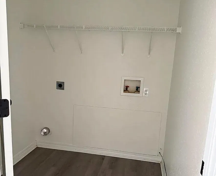 Unit Photo