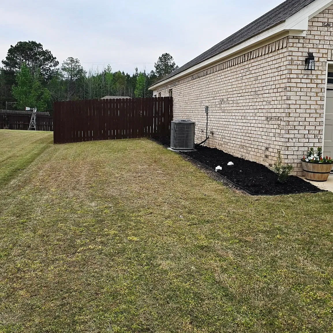 3 bed, 2.0 bath, 1799 sqft, $2,100 — Photo 4