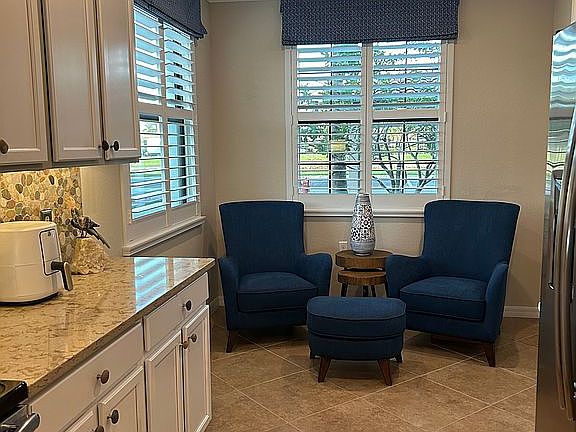 Sitting area / office / etc