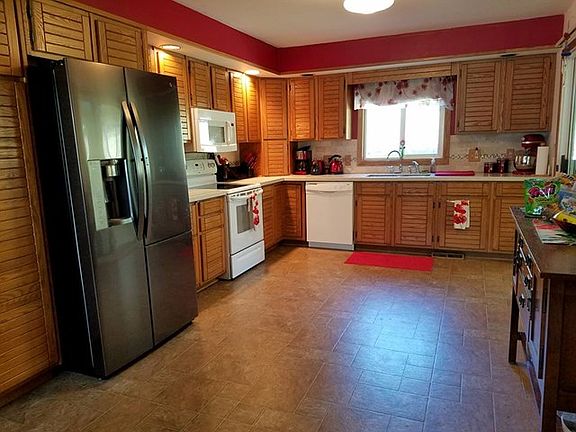 2nd image of 111 Hilton Dr