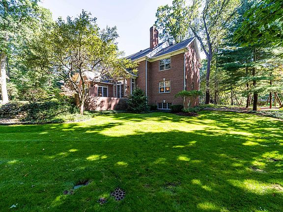 3rd image of 51339 Grandoaks Ct