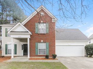 8301 Woodford Bridge Dr, Charlotte, NC 28216