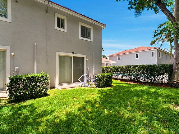 3rd image of 6720 Cypress Walk Ter