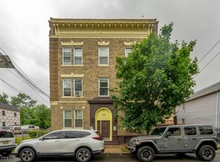 290 Ogden St, Orange, NJ 07050
