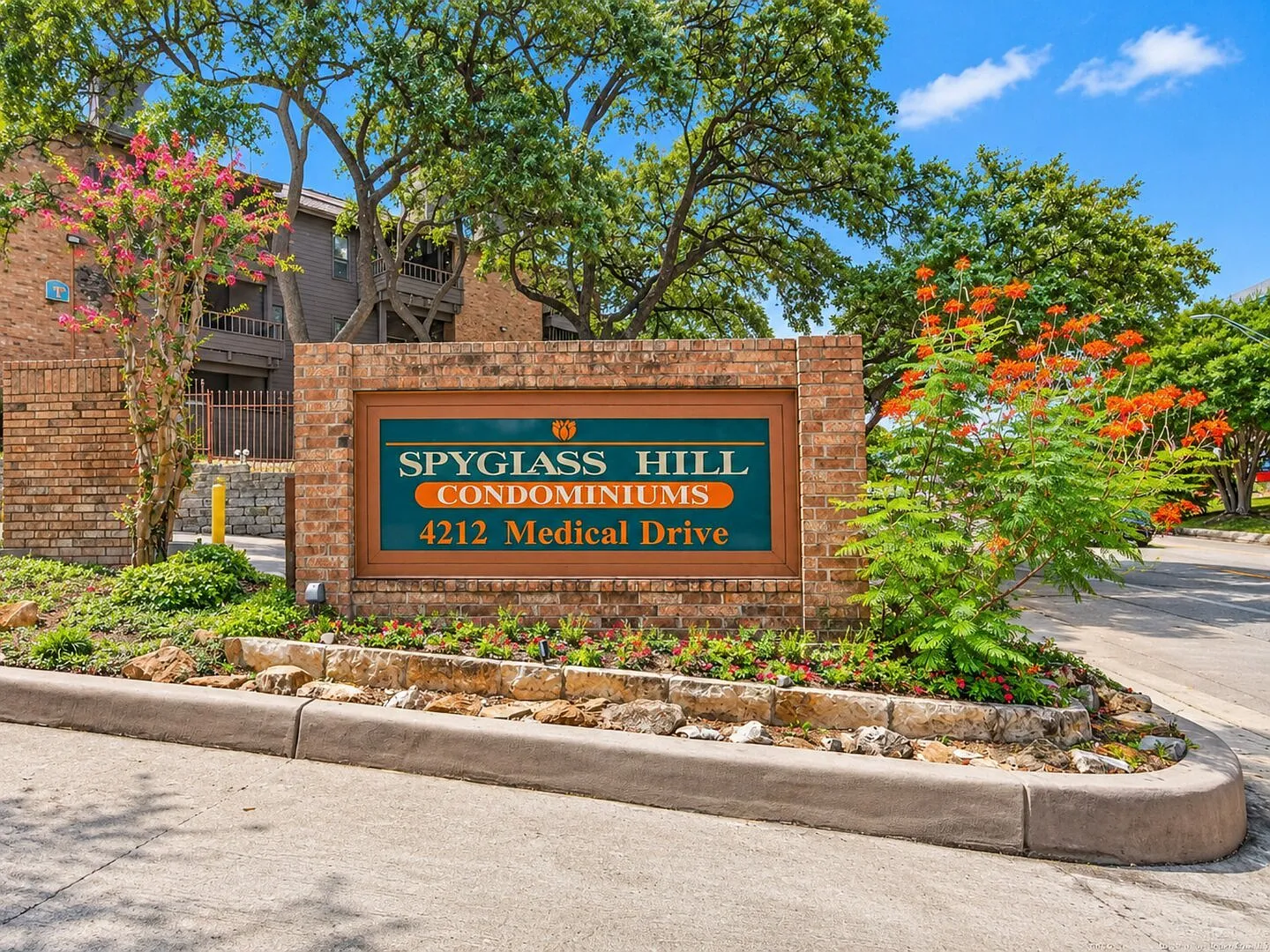 4212 Medical Dr. #1604, San Antonio, TX 78229 | Condo for Rent 78229 — Photo 2