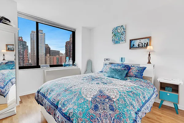 Rented by Cooper & Cooper Real Estate | media 31