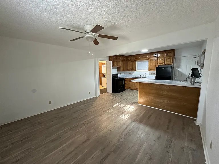 3578 Wayside Ave — Photo 3