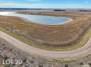 21 Bald Eagle Dr, Chapman, NE 68827