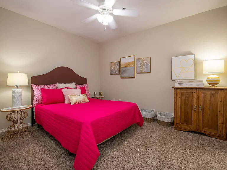Arbors of Pleasant Valley Apts — Photo 15