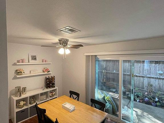 3rd image of 490 Edgewood Dr APT 18