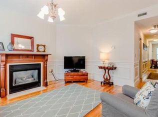 656 E 8th St, Boston, MA 02127