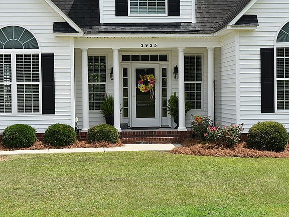 3rd image of 2923 Anderson Creek Dr
