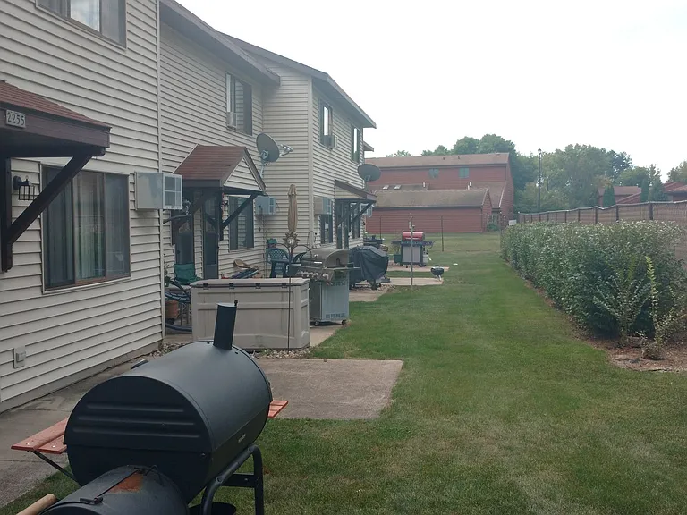 Cedar Creek Apartments-Oshkosh — Photo 13
